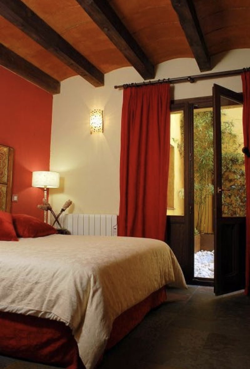 ✨𝗔𝗻𝗱𝗿𝗼́𝗺𝗲𝗱𝗮✨ Encuéntrate a ti mismo 
#sierranortemadrid #estalactitas #turismorural #escapadasconencanto #braojos #braojosdelasierra #casaruralmadrid #naturaleza #teletrabajo #petfriendly #navidadrural #saborrural #viaje