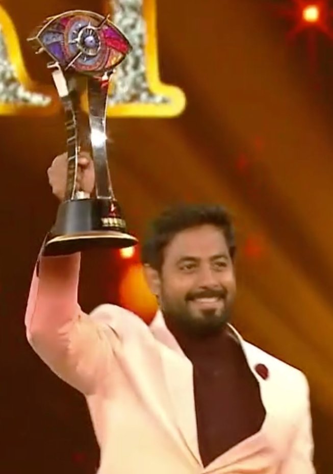 bigbosstamilfa1's tweet photo. 👏👏💐💐 Congratulations #AariArjunan for the Title Winner and #BalajiMurugaDoss for the Runner.  If you were not in this BB4, it would have not been this much successful!  You stole the show! 👍👍

#BBTamilSeason4  
#BiggBossTamil4 
#BiggBoss4Tamil https://t.co/BRCatQkLYP