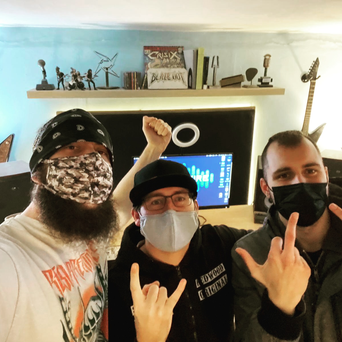 The second Exessus album is already mixed and mastered 100%! Also, we will celebrate a special anniversary very soon. Stay tuned!

¡El segundo disco de Exessus ya está 100% mezclado y masterizado! Además, pronto celebraremos un aniversario muy especial. ¡Estad atentos!