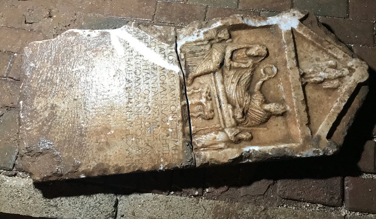 Ancient_MidEast's tweet photo. Accidental discovery

Young man working from home in in Bursa, Turkey, glancing at a nearby construction from his balcony, discovered &amp; saved a Roman stele https://t.co/mU5tEBp90r