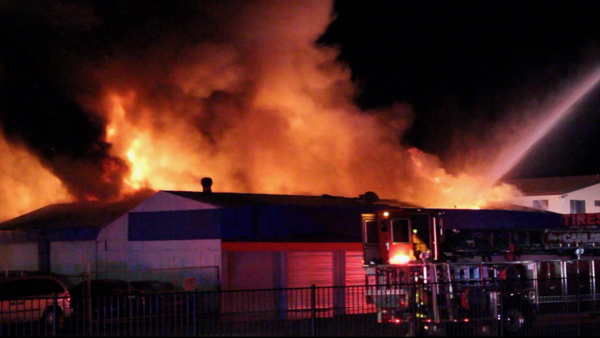 NewsFlashSD's tweet photo. #StorySnapshots from two fires from just the last week in North County, the #CometFire along with this morning’s second-alarm structure fire in #Vista. https://t.co/iLcP2sC8OK