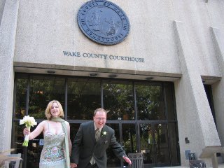 Gwenda's tweet image. Not the best photo but the only one I can easily find —I ordered it online and prayed because we were getting married two weeks later and it was the best #flapperstyle