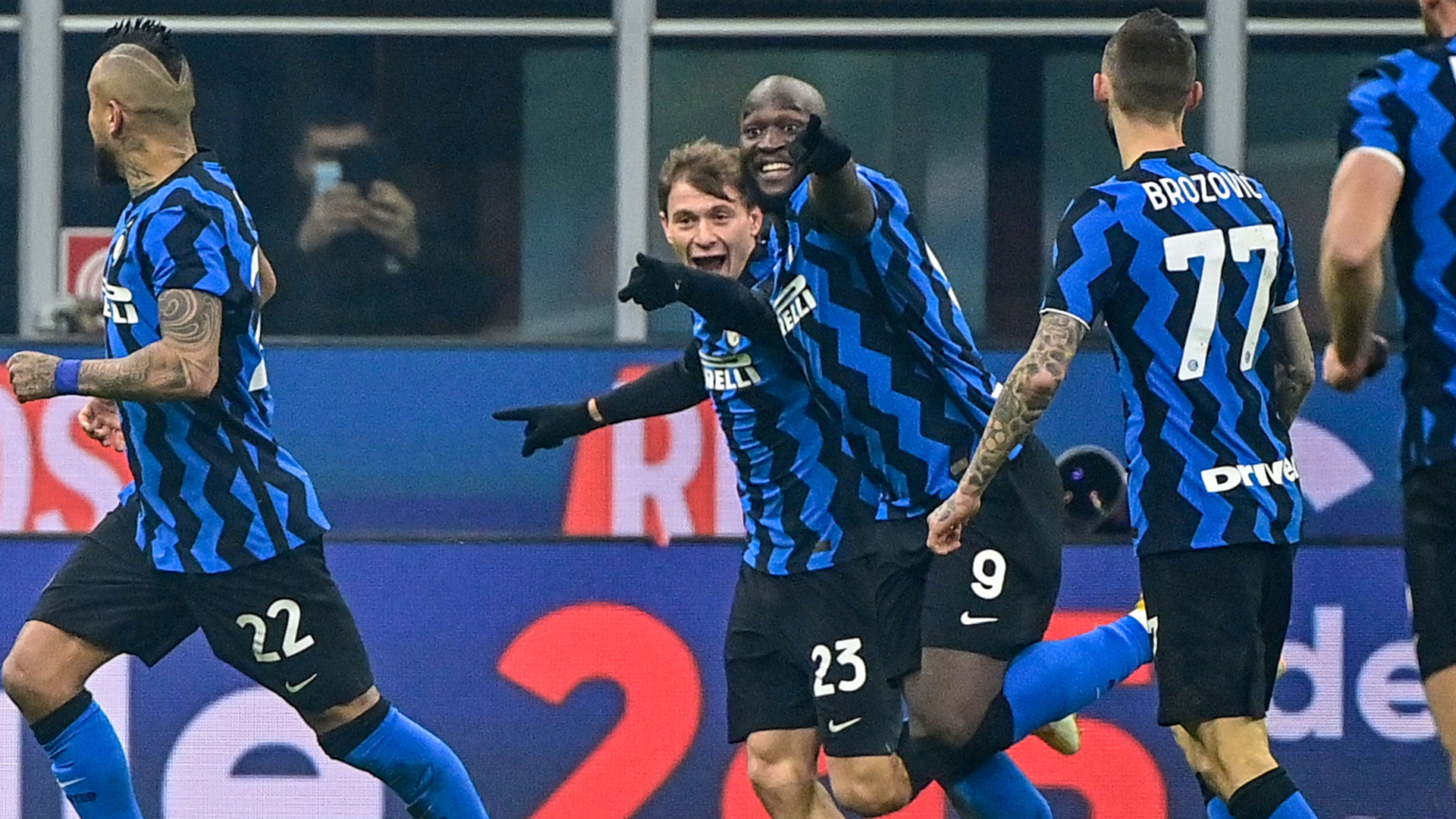 Goal Japan 暫定首位浮上 インテルが イタリアダービー 制す 完封負けのユヴェントスは10連覇に暗雲 試合結果 インテル 2 0 ユヴェントス 得点者 Int ビダル 12分 バレーラ 52分 詳細はコチラ T Co Lnde2hihma Goal Japan 暫定首位浮上 インテルが イタリアダービー 制す 完封負けのユヴェントスは10連覇に暗雲 試合結果 インテル 2 0 ユヴェントス 得点者 Int ビダル 12分 バレーラ 52分 詳細はコチラ T Co Lnde2hihma