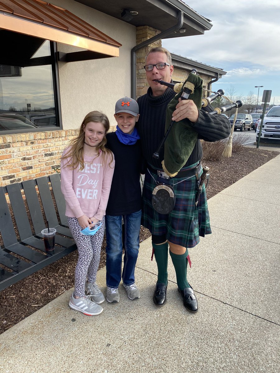 acmacd's tweet image. We went to Cheddars. A man was playing the bagpipes. I told him at my fathers funeral a man played them. I fell in love. After telling him he was an officer, the town &amp;amp; year he passed, the man told me he played at my fathers funeral over 23 years ago. Today he played for my kids.