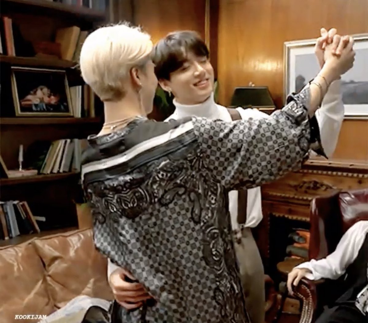 jikookheart's tweet photo. the look of pure bliss on jungkook’s face when he’s with jimin I’M SO 🥺 https://t.co/UIsdXbpoob