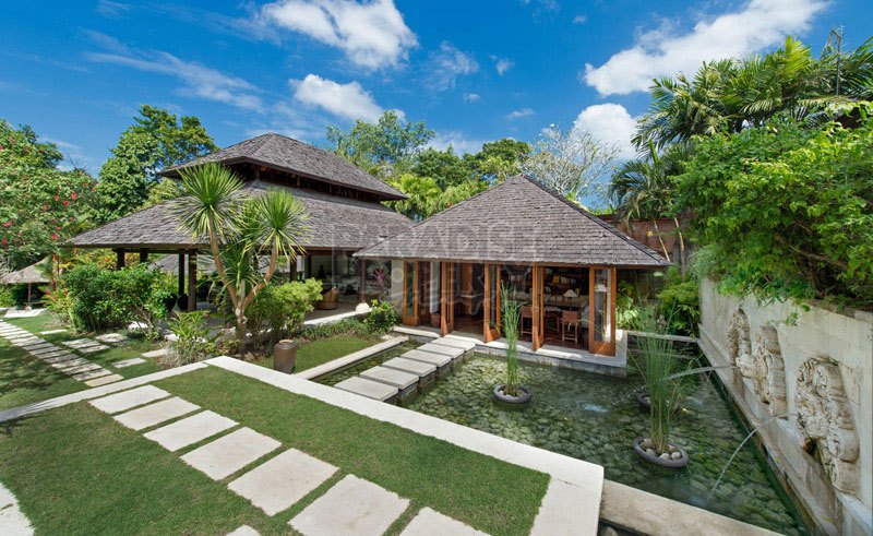 ppgroupbali's tweet photo. Stunning and Unique 3 Bedroom Villa For Sale In Pererenan, Canggu
For more information or to arrange a viewing, please contact: info@ppbali.com or phone: +62 361 737357 or Whatsapp: +62 812 3918 9181 or click https://t.co/TUrrX0ANLC
#balivillaforsale #baliproperty https://t.co/cYQvUwLt6S