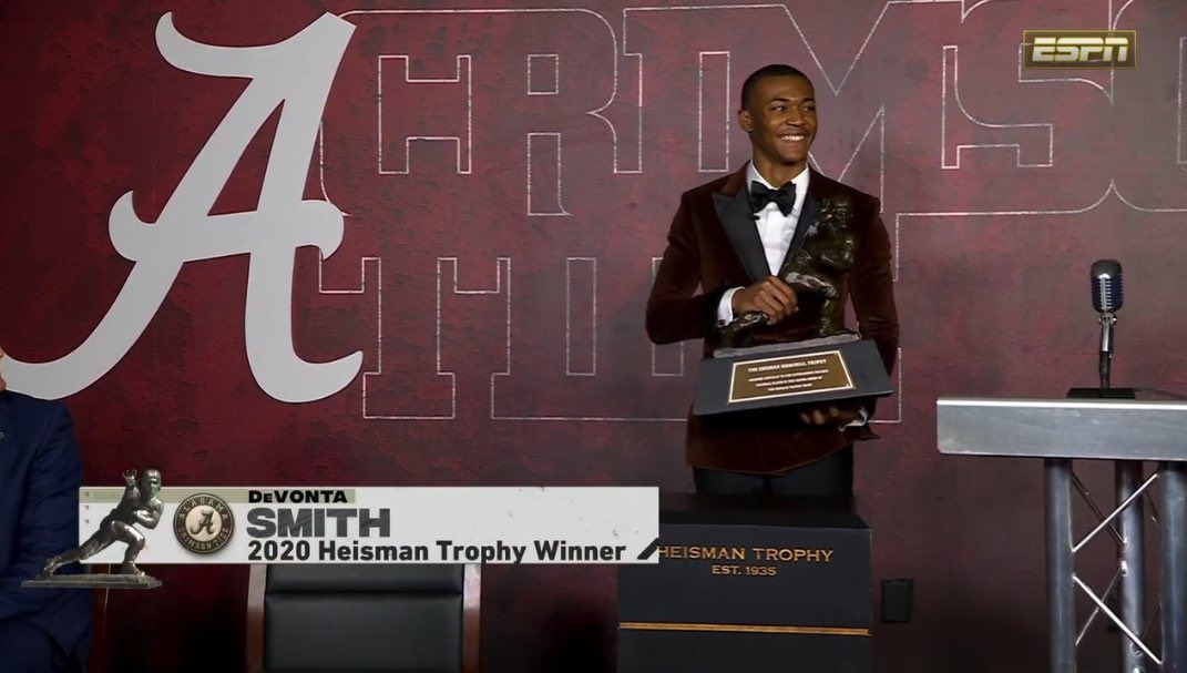 Congrats to your Heisman winner, @DeVontaSmith_6! #RollTide
