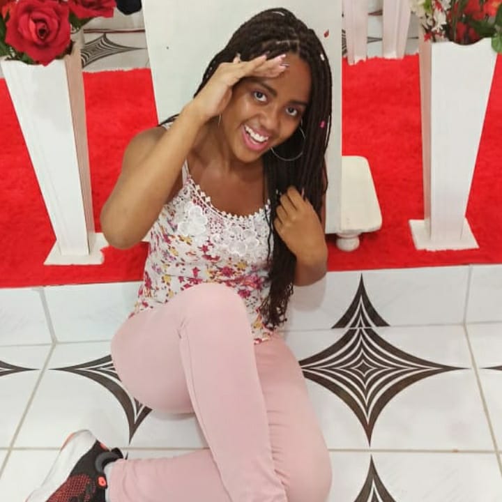 BecaSousa12's tweet photo. Jamais Viverá No Escuro Quem Carrega a Luz Dentro De Si.🥰💞 https://t.co/LxNLK1P0bb