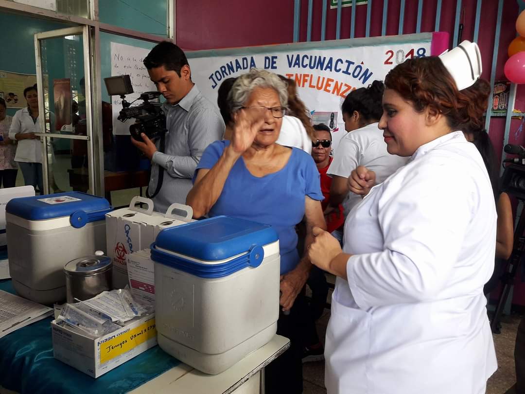 JhonnyNicaragua's tweet photo. Nicaragua inicia Campaña Nacional de Vacunación contra la Influenza este miércoles #6Enero, está campaña está dirigida a personas mayores de 50 años con factores de riesgo y que no hayan sido vacunados el año pasado. #DanielYRosario2021 https://t.co/aohActeaCt
