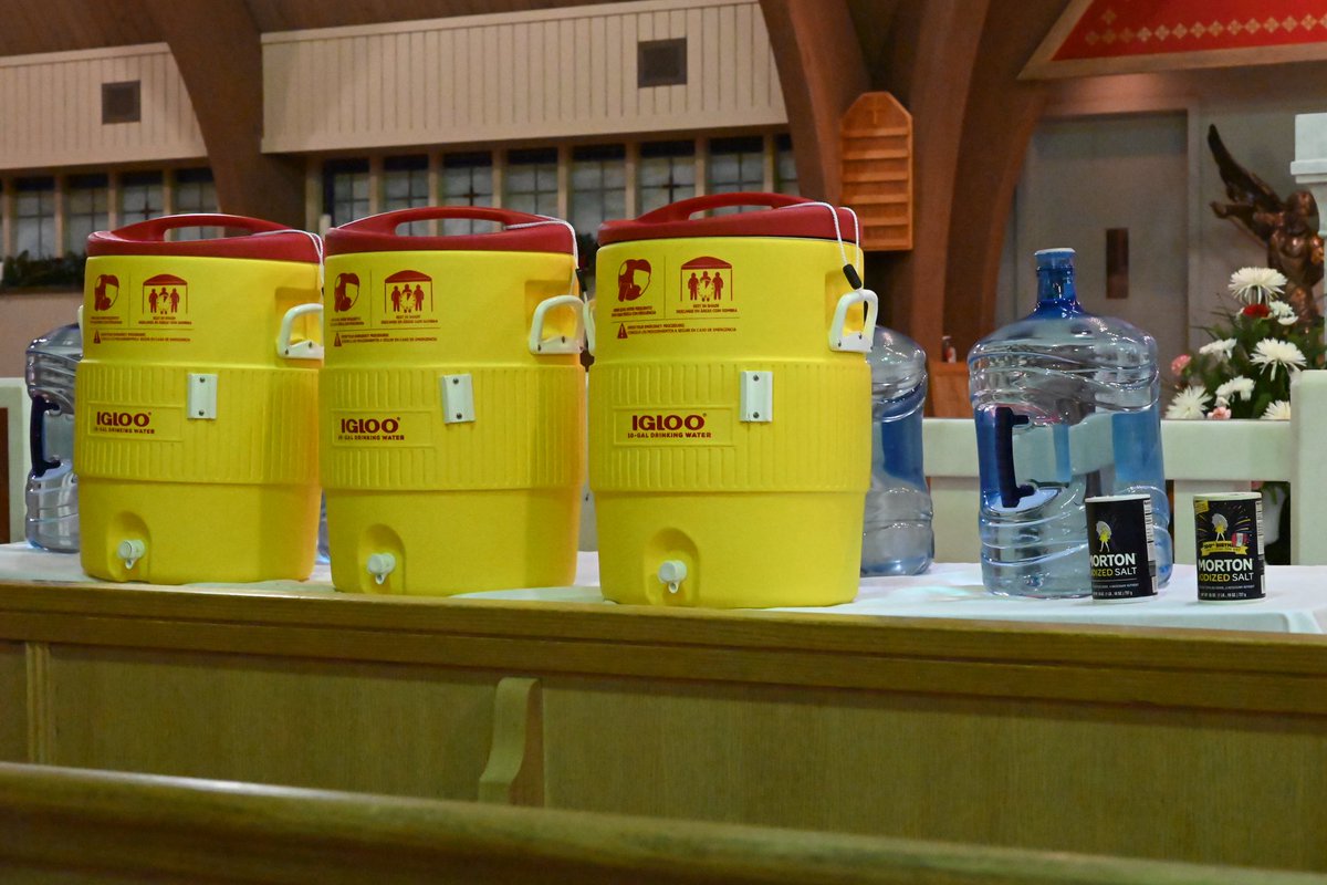 Full house tonight as Father Luke Clark, OP and Father Bob Kilner lead the Blessing of the Epiphany water. Thanks to those who came from all over the <a href="/WashArchdiocese/">Catholic Archdiocese of Washington, DC</a> to join us this evening &amp; leave with some spiritual warfare in a bottle.
Video here---> youtu.be/E_ysLI2SjxQ