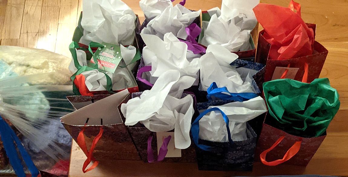 StMargaretsEmm's tweet image. Our Parish Outreach Coordinator, Jennifer Burkhardt, has compiled a summary of the assistance our Advent Outreach Ministries have provided. Thank you to all who were involved. Please read her heartfelt letter on our website: stmargaretsemmaus.org/outreach-fall-…
#advent2020 #episcopal