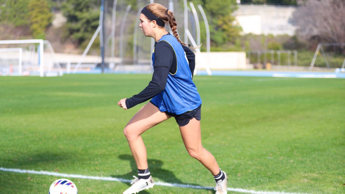 Last first day of practice for our seniors <a href="/vivianaa_vv/">Viviana Villacorta</a> <a href="/Lucy_Parker98/">Lucy Parker</a> <a href="/DelanieSheehan/">Delanie Sheehan</a> <a href="/oliviaathens/">Olivia Athens</a> @kaarrriiinnaa <a href="/KennedyJade_/">кєnnєdу</a> <a href="/marley_canales/">Marley Canales</a> <a href="/JaceyPederson/">Jacey Pederson</a>!