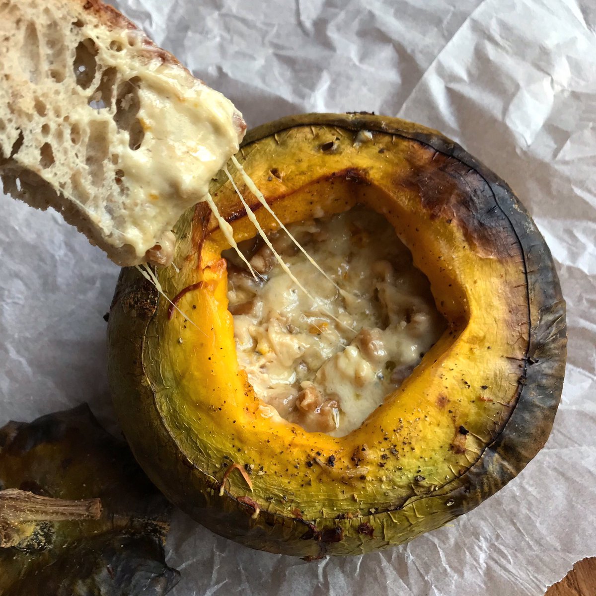 If you’re still looking for new ideas for your haul of homegrown squash, it’s this - squash fondue #homecook #squash #squashfondue #fondue #lockdowncook #norfolk diaryofacountrygirl.com/2021/01/05/che…