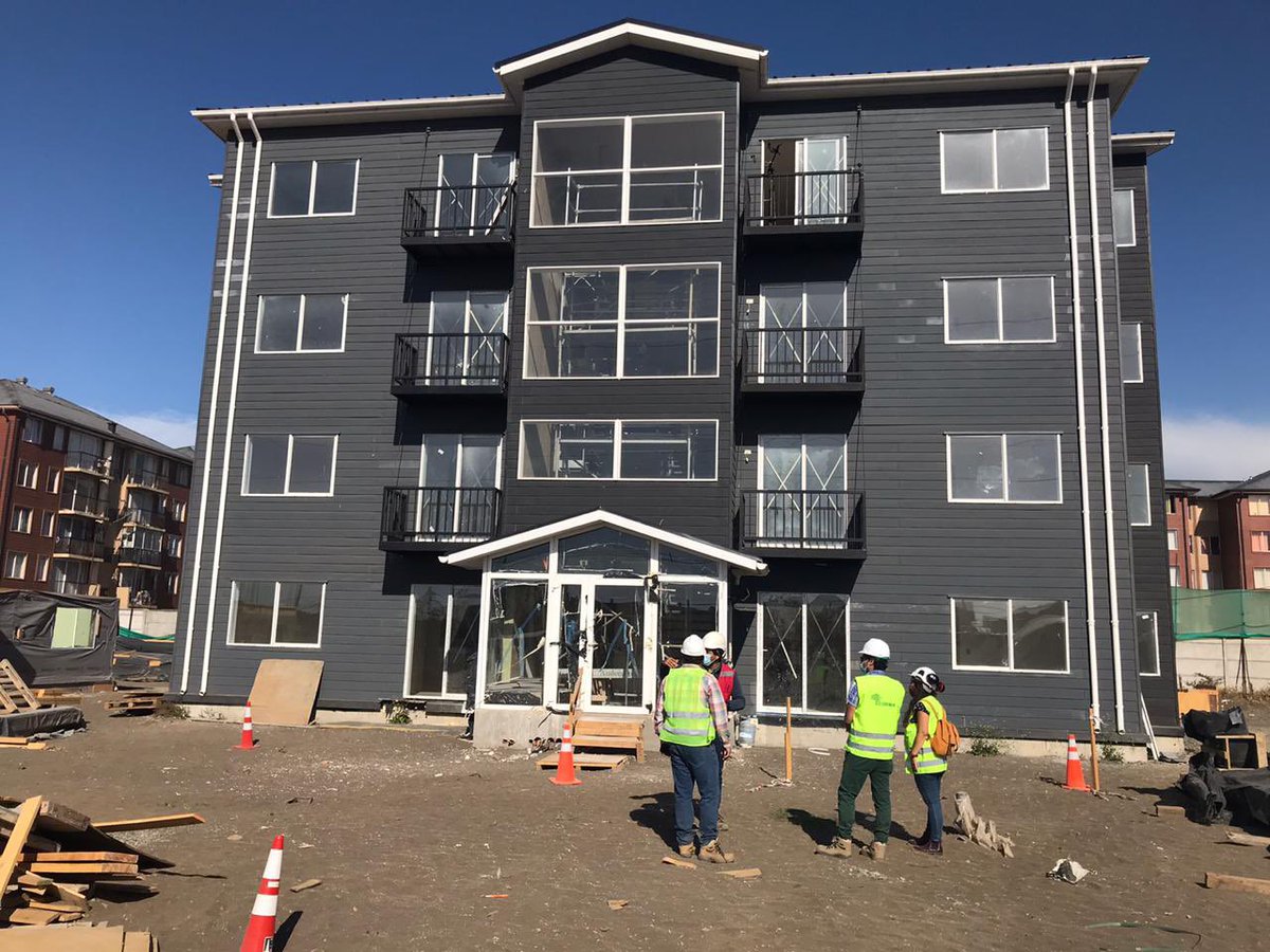 cormachile's tweet photo. Mesa de Trabajo "Concurso Vivienda Rural", integrada por CORMA, @Minvu, @ChileE2e, #Procas, @USanSebastian y @UDD_cl, visita construcción de edificio en #madera en San Pedro de la Paz, para conocer avances del proyecto que busca impulsar soluciones habitacionales sustentables. https://t.co/Rp2rAzwMSC