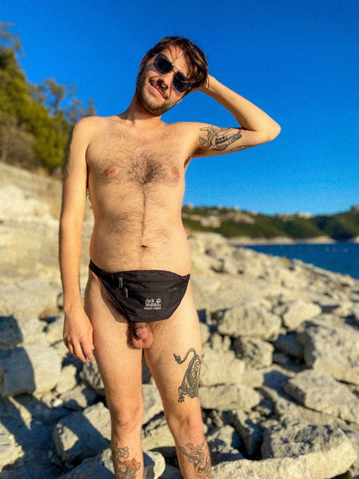 Fanny pack. Like if you agree. 💕 https://t.co/2NAgSrUF0w<a href="/tag/mvsales"class="tags"><span>#mvsales</span></a><a href="/tag/mvboys"class="tags"><span>#mvboys</span></a>