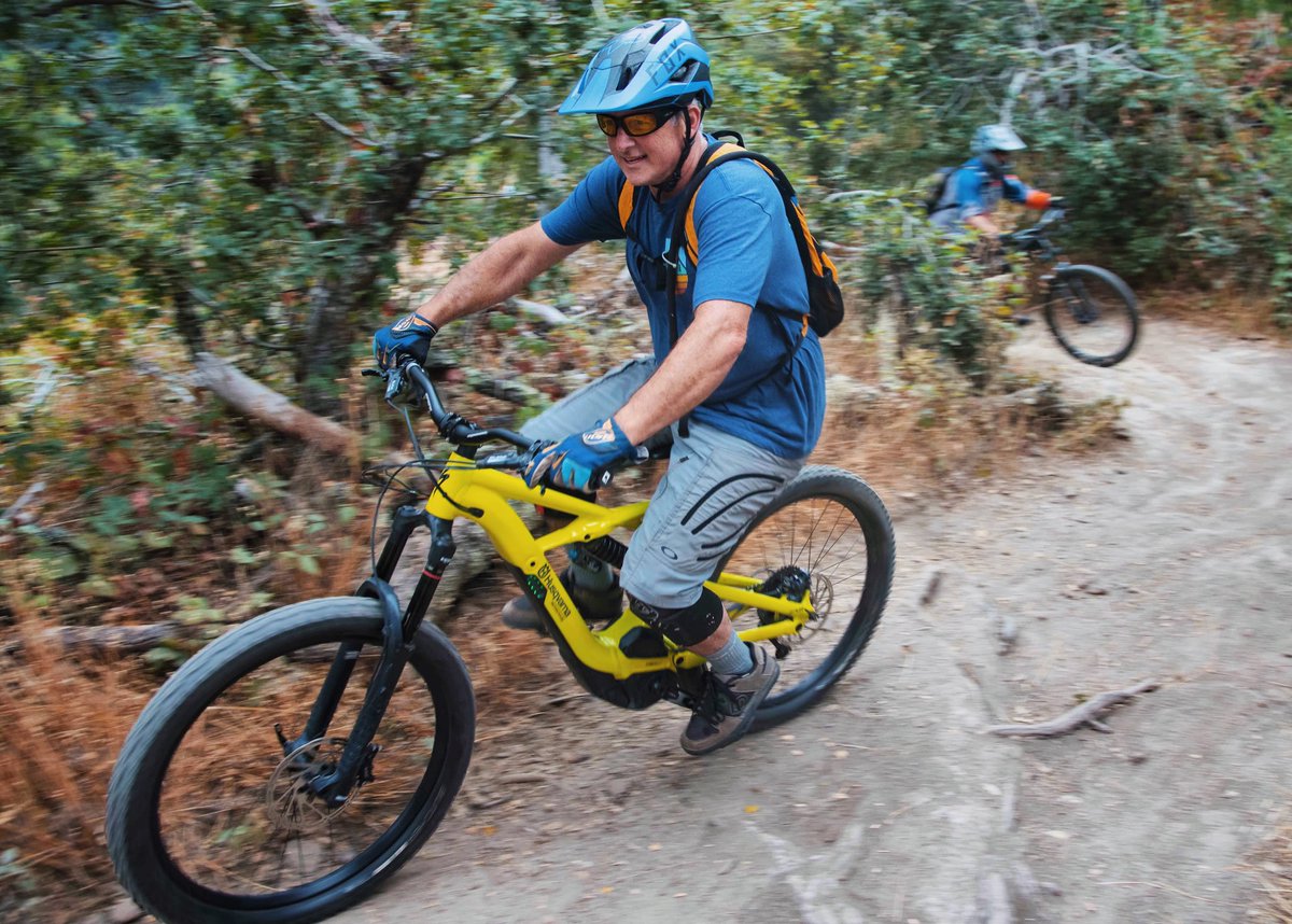 DeLa_SantaCruz's tweet photo. New year, new trail adventures! 🥾 🚵‍♂️🌿 https://t.co/tPfoAFaMjF