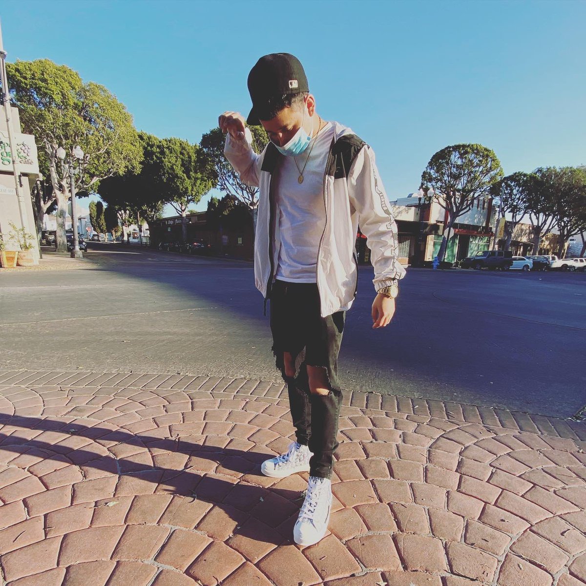 tharealajayy's tweet photo. Love cycle π«β€οΈ #ripbooboo #ripgrandpa #dioronmyfeet https://t.co/CS7lPeromt