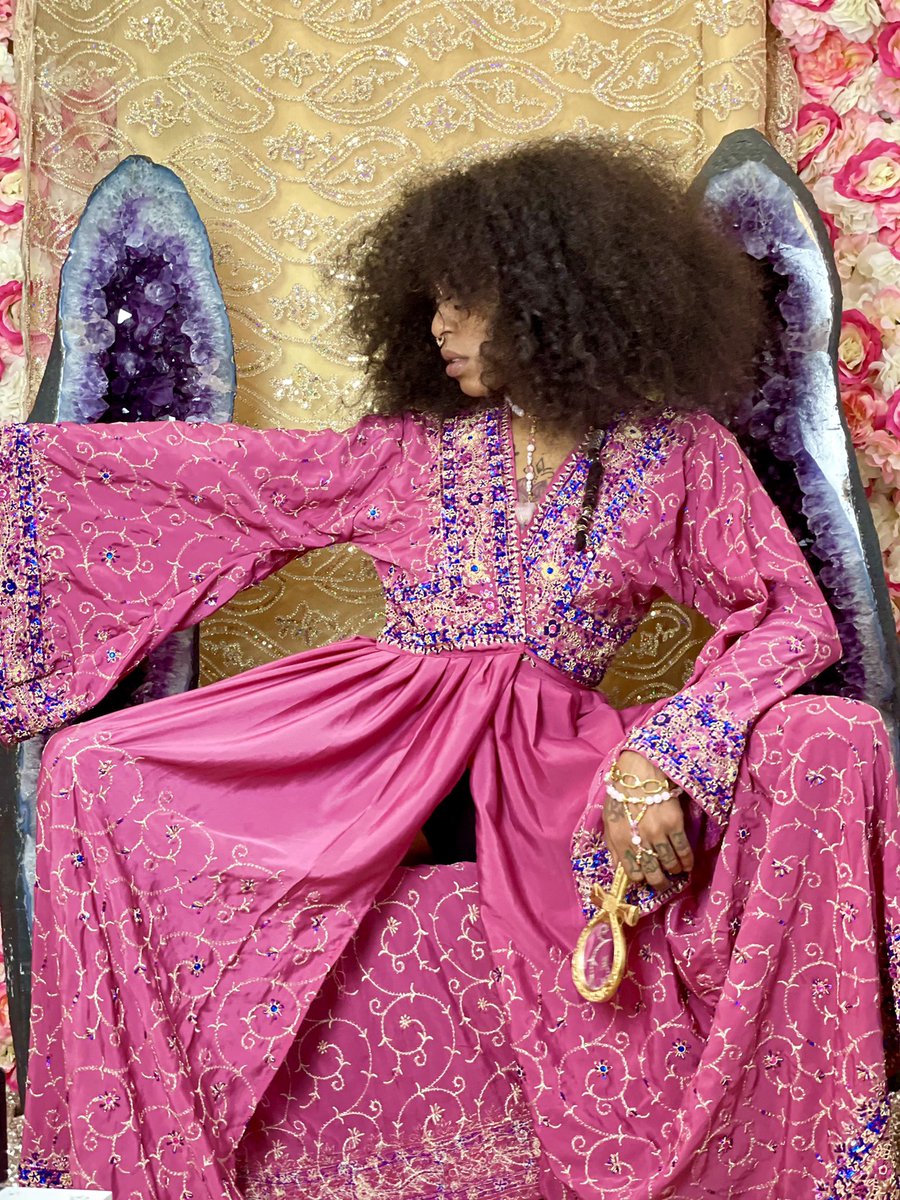OOTD as Eye prepare to slay my husband in my <a href="/namaslayco/">Namaslay Collective</a> robe🗡