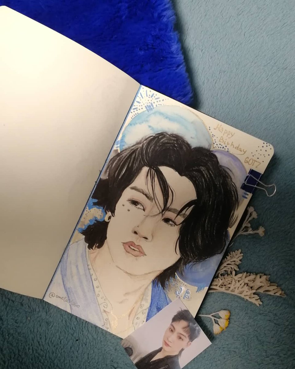 ZNiEy9tnijnV9Ru's tweet photo. HAPPY BIRTHDAY JB💙💙💙
You're a lovely man! I hope you're happy💙 very glad I'm listening to you, please come forward to me. I hope you have the best day 💙🙈
#ourmasterpiecejbday #JB #GOT7 #painting #sketch #sketchbook #fanartGOT7 #사진 #좋아요 #PAINTING #ART #LOVEJB https://t.co/MmY5goxHkM