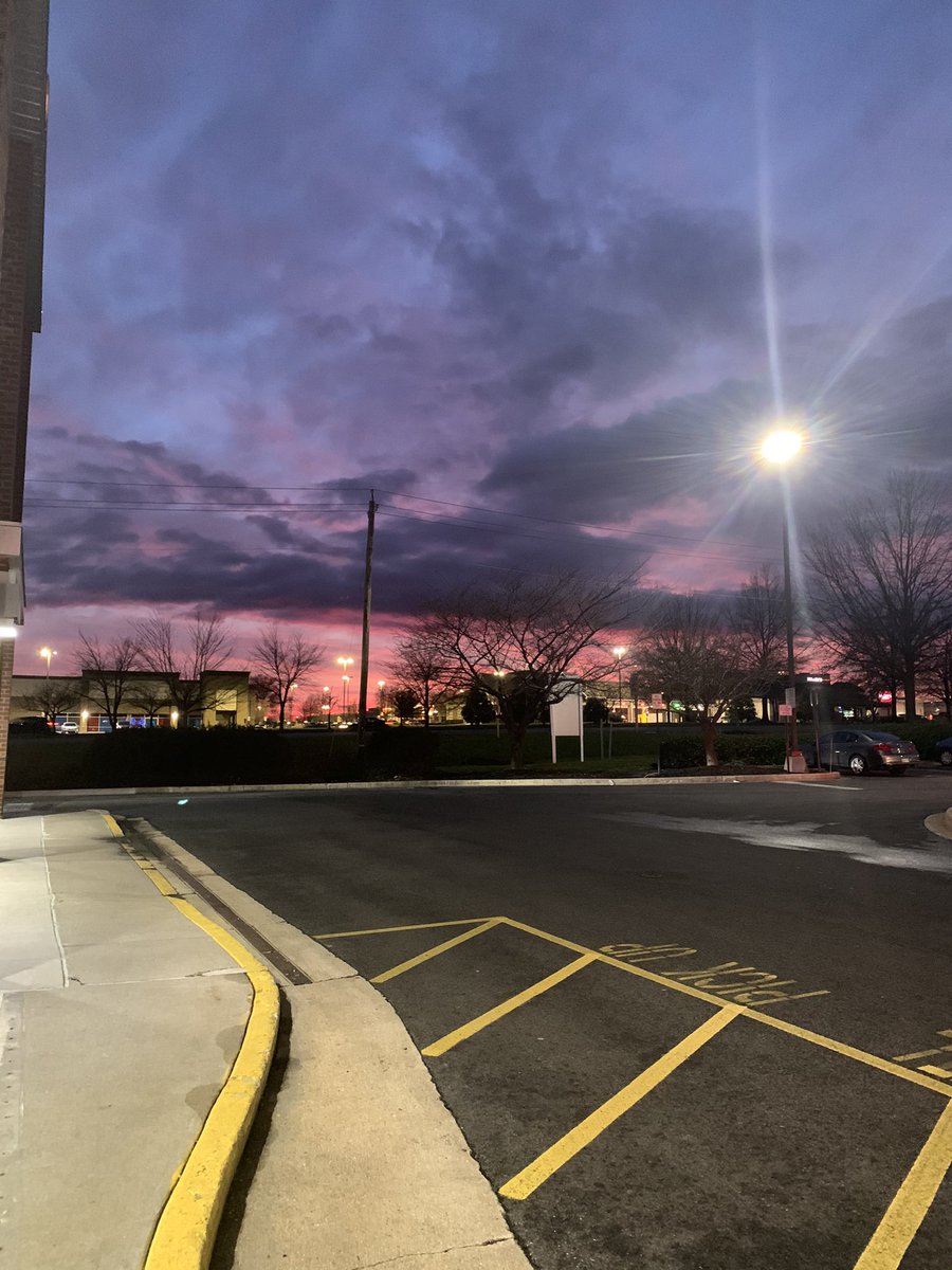 dj_flechner's tweet photo. •Purple Sky•
#photography #edits #sky #purple #nature #natural #tuesdayvibe #clouds https://t.co/xj3buLjanj