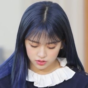 i know u want to pinch her cheeks..