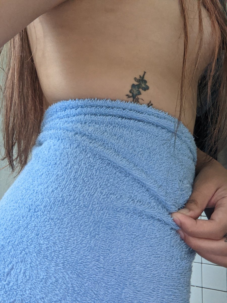 peymari2's tweet photo. wanna see my first tat? 🙈
.
https://t.co/EwfBtY2lMk
.
#onlyfans #onlyfansnewbies #asiangilf #asiangirlfriend #onlyfansasian #Onlyfansdiscount #asian #SugarBabies https://t.co/OiaxyndYWA https://t.co/CMb5iJeywo