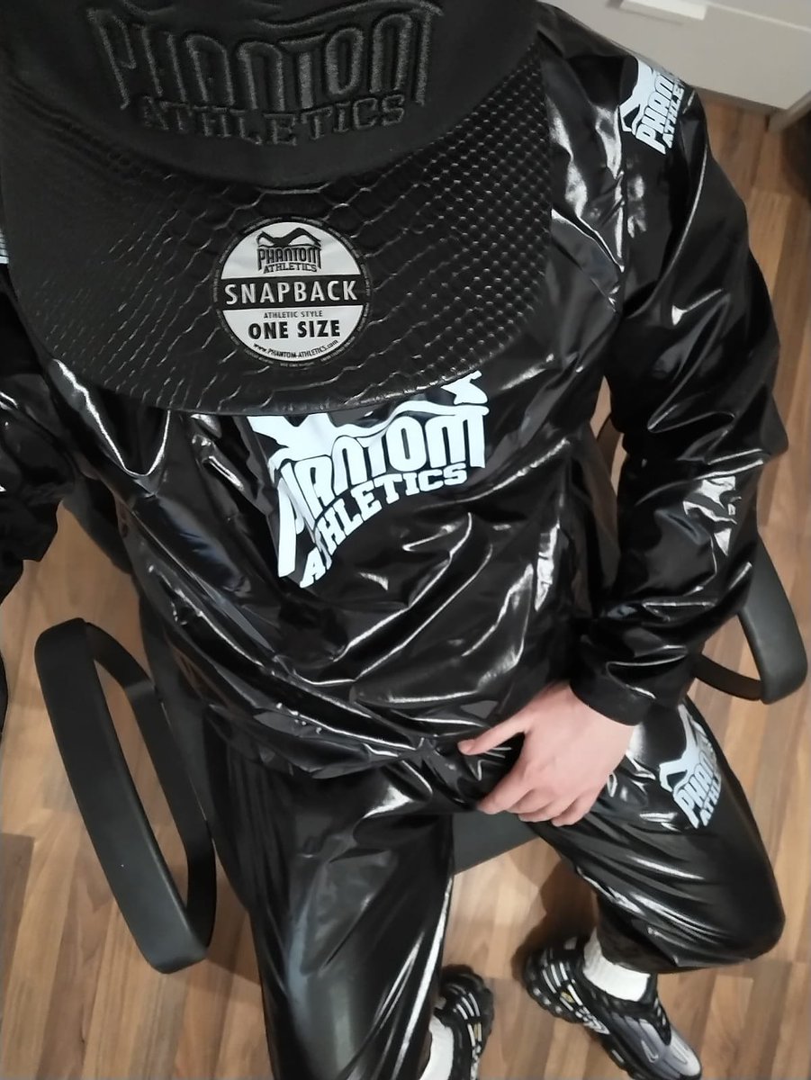 SkaterFozze's tweet photo. My basic & standard gear for next weeks!
Need to wear #phantomatheltics suit & heavy #neckchain as often & as long as possbile - thx for forcing me @shinygearbitch
Whats your #lockdown challenge?
#skaterfozze #gayfetish #gearfetish #fetishslave #gayslvave #gearslave #teamlocked https://t.co/FU9lKGRNNN