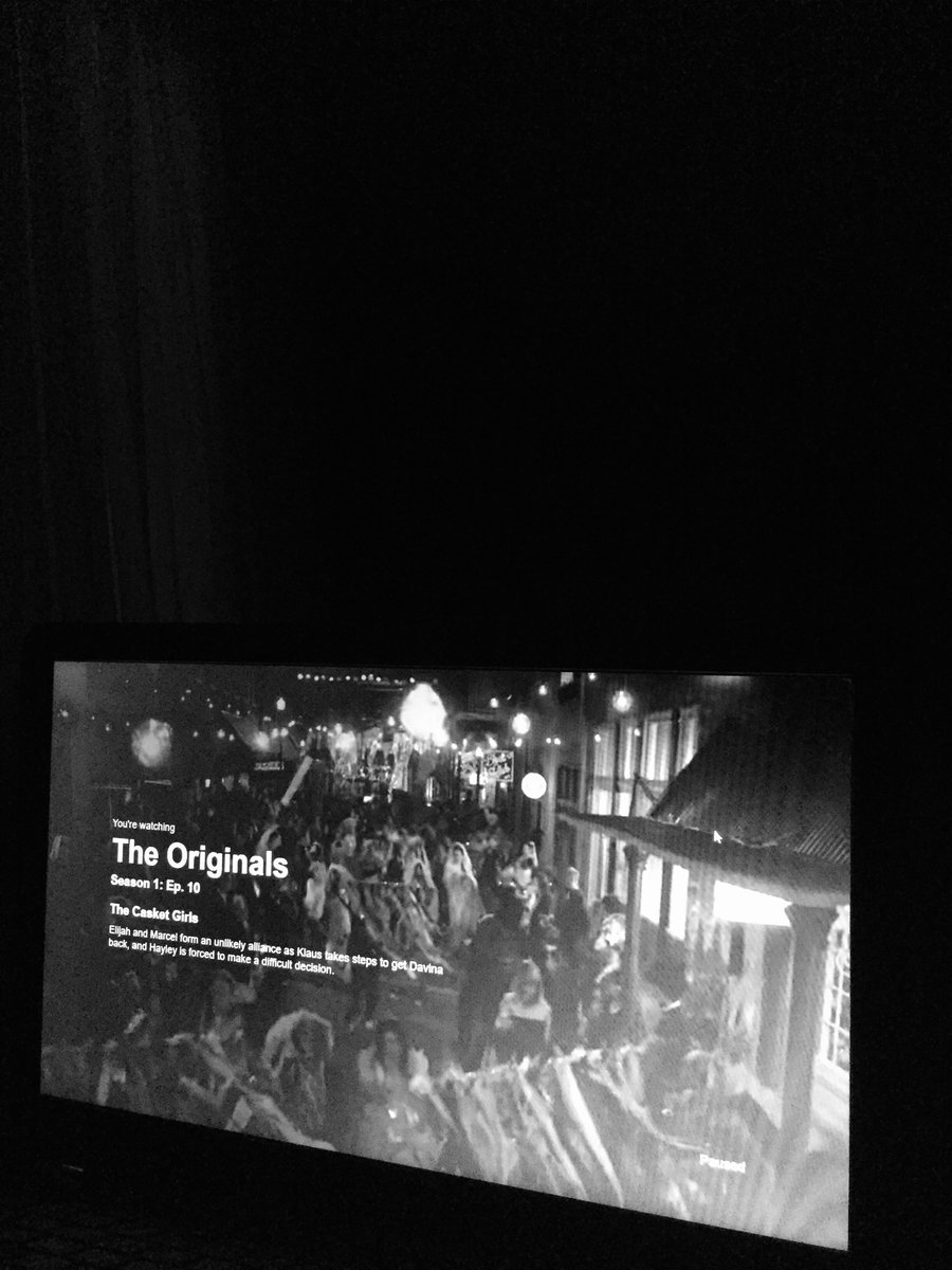 Çözmem gereken denemeler, yapılması gereken ödevler dağ gibi yığılmıştır...

O sırada ben,
tekrardan Originals’a başlarım :)