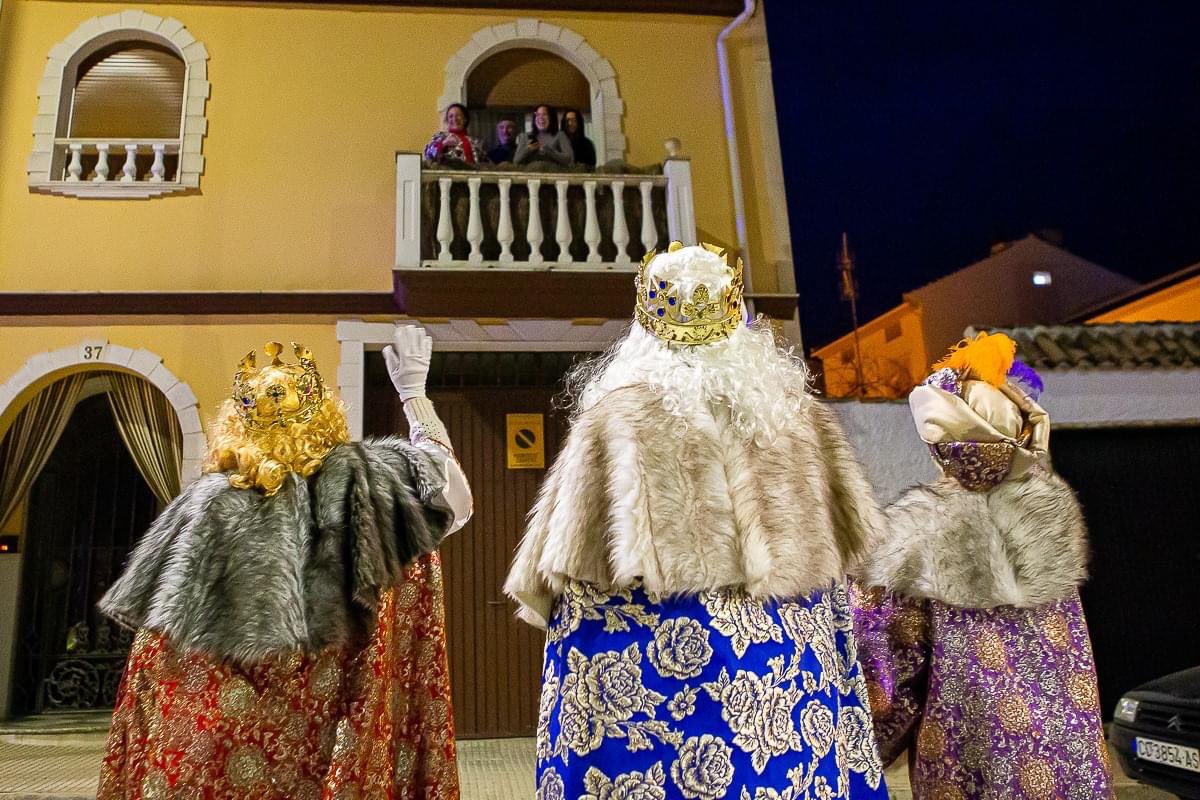 inmauc's tweet photo. La ilusión, lo último en perder siempre ♥️                                              ¡Feliz noche de Reyes! ✨ https://t.co/MMCfDbSvFf