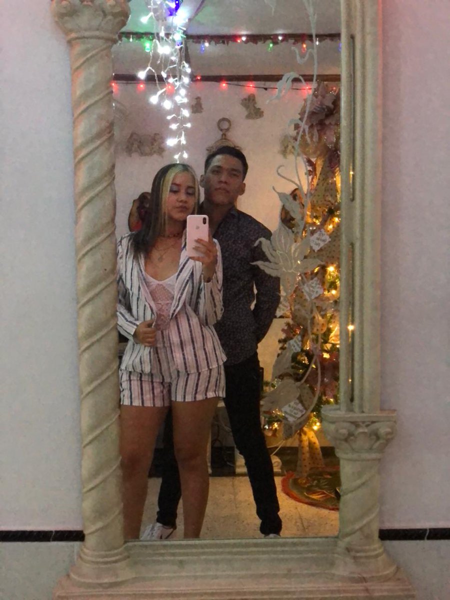 Leteera_6's tweet photo. 🎁🎄⏳
#Dayane #LikeMyDaughter #2021StartedLike #MyJanuary2021 https://t.co/yo4CGKyHBS
