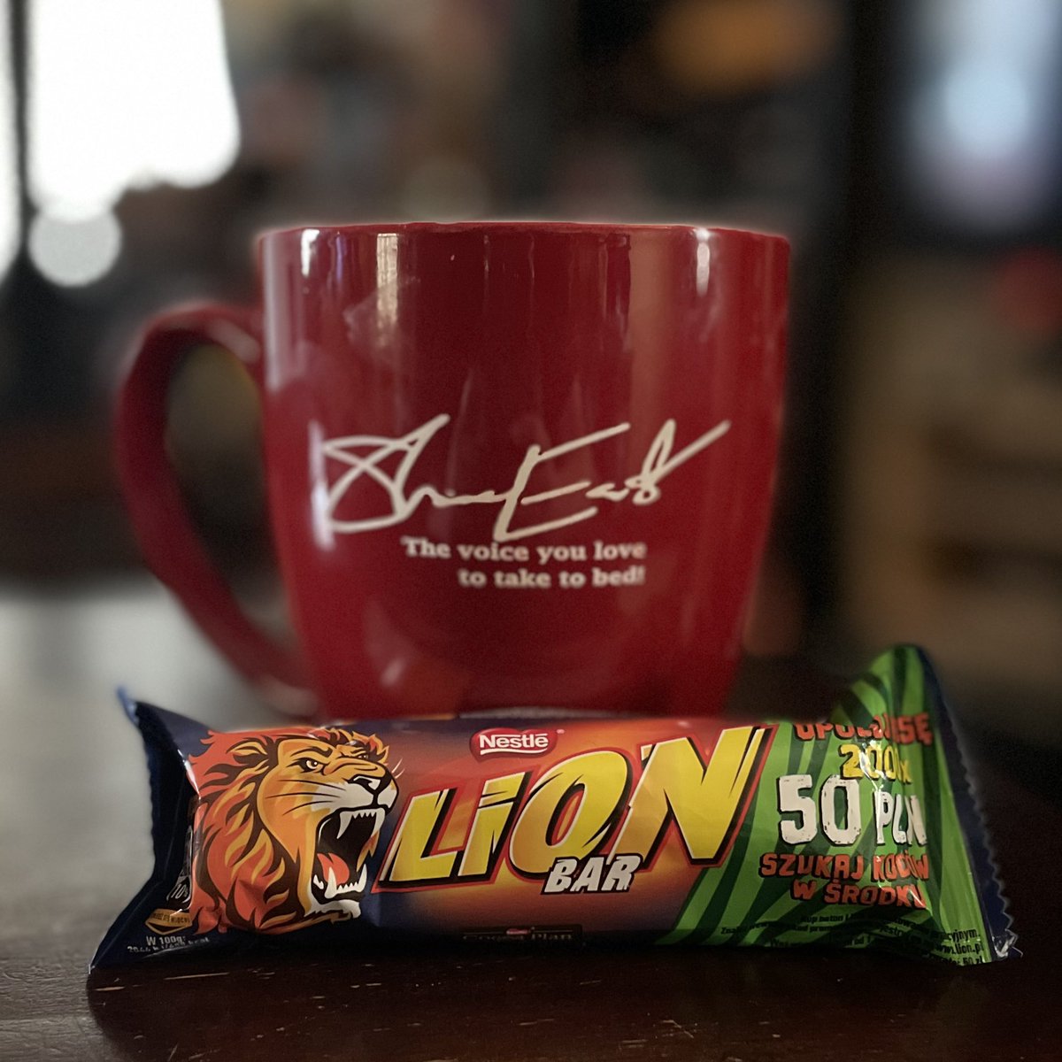 LunaKnights89's tweet photo. Finally apart of the coolest club out there, the @ShaneEastReads #RedMugClub. Had to have one of my reserve British chocolates for the occasion. Fortnum &amp; Mason Royal Blend is my first cuppa, of course. https://t.co/pxNFoxS4Wr