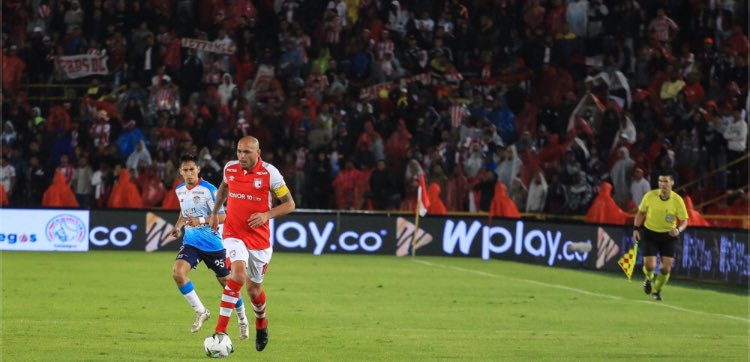 Ómar Sebastián Pérez siempre adelante, siempre al frente.
Los demás vienen atrás!