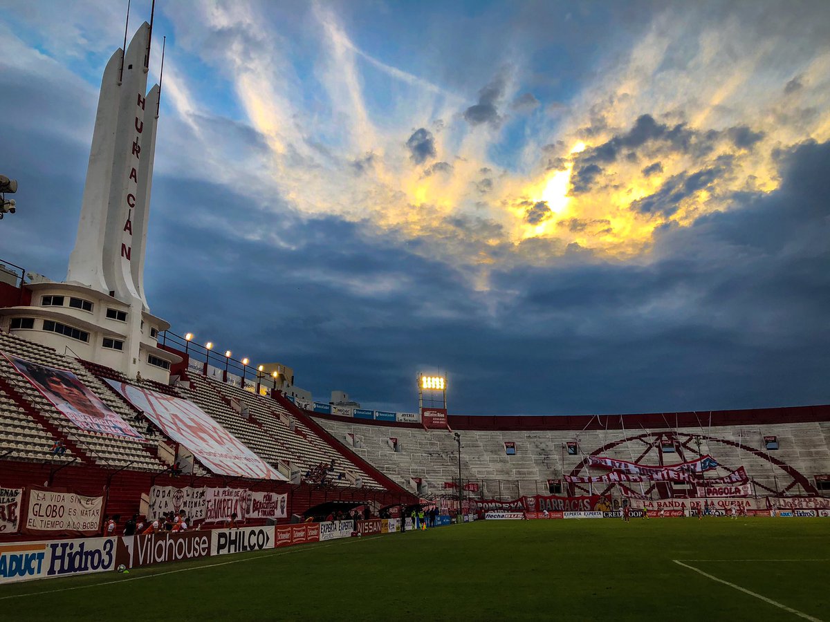 CAHuracan's tweet photo. FUA EL PALACIO 😍🎈🔥 https://t.co/wIoD5j2Dyi