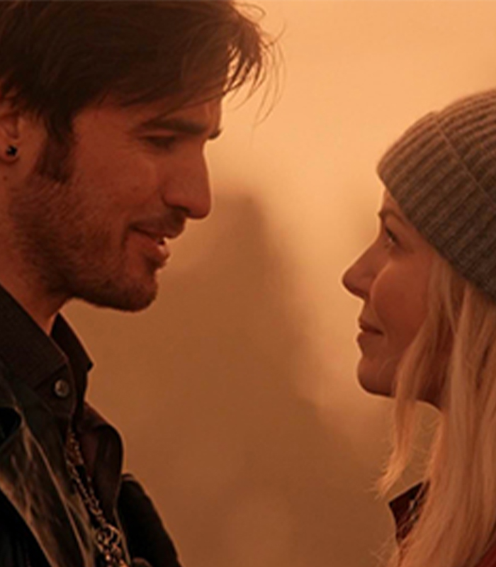 A thread exploring the true love healing of Killian Jones' love vs the toxic friendship of Regina Mills. This thread was inspired by Regina Mills Apologists coming into my mentions claiming that Regina Mills treated Emma Swan better than Killian Jones which isn't true +