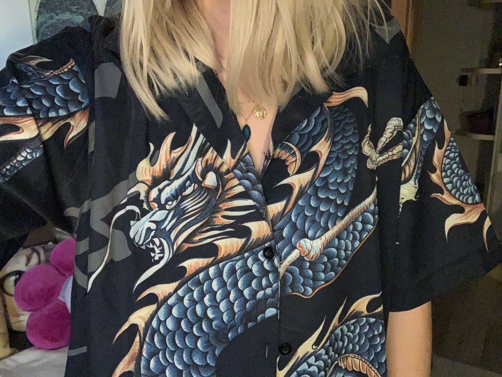 onIyanime's tweet photo. Harajuku Dragon Shirt 🐲

👉 https://t.co/cwWJ2bM6rK https://t.co/Yj5le8W1jP