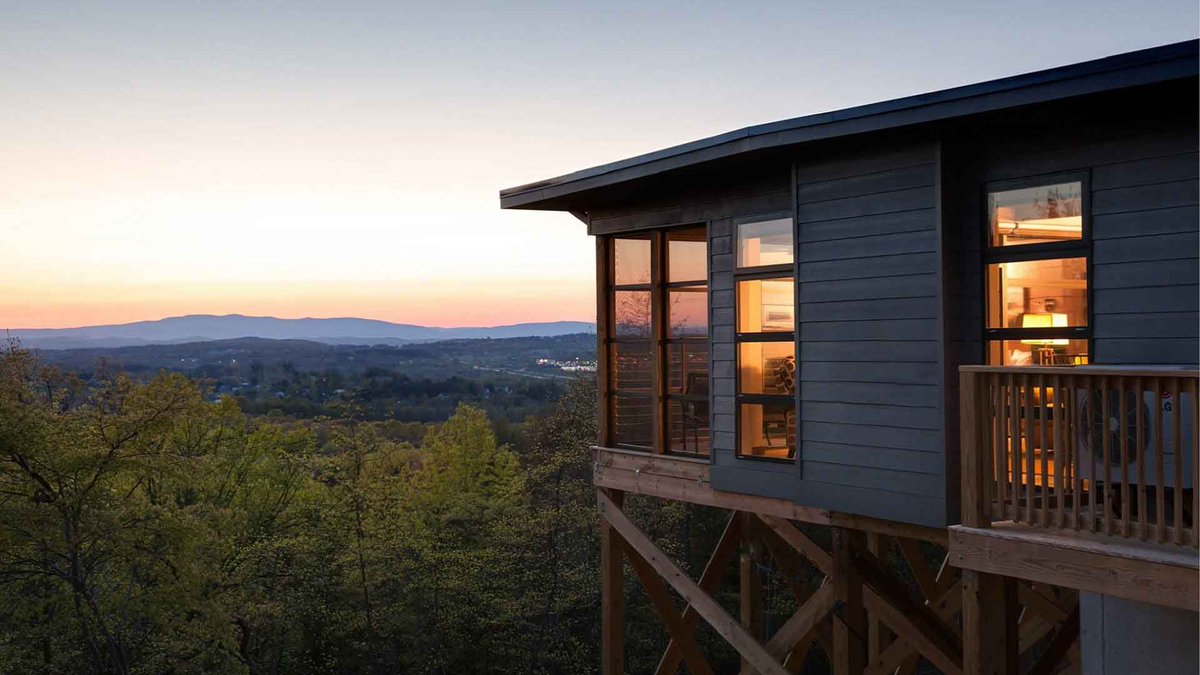 VisitShenValley's tweet photo. Prioritize your wellness - healthy mind and body - this year. Perhaps one of these staycation ideas in the #ShenandoahValley will give you a head start in planning. https://t.co/sAiWL8IF6N #BeWell https://t.co/QIWaivoDNi