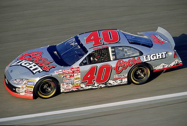 debrisinturn3's tweet photo. 40 days til the 63rd Annual Daytona 500
Driver: Sterling Marlin
Series: NASCAR Winston Cup Series
Year: 2001
#NASCAR #Daytona500 #TheGreatAmericanRace #NASCARonFOX #NASCARCupSeries #SterlingMartin #CoorsLight #DodgeIntrepid #Mopar #Cars #Racing #RaceCar #DebrisInTurn3 #DIT3 https://t.co/hzvO9rwnaa