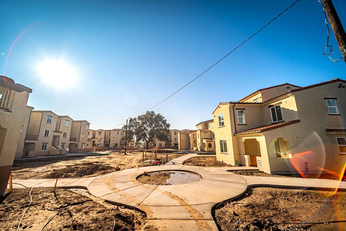 National_CORE's tweet photo. We're back at Crestview Terrace for the first construction highlight of 2021! This beautiful community will be the next phase of the greater Arrowhead Grove community located in the heart of San Bernardino. #BuildingTheFutureOfCommunity https://t.co/aqa7eZ23QW