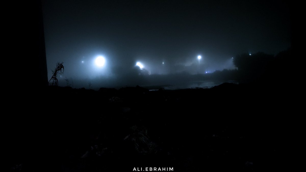 3looloo74's tweet photo. SOME SHOTS OF A FOGGY NIGHT ✨
#mobilephotography #xiaomi #NOTE9S https://t.co/Y31xOXMABk