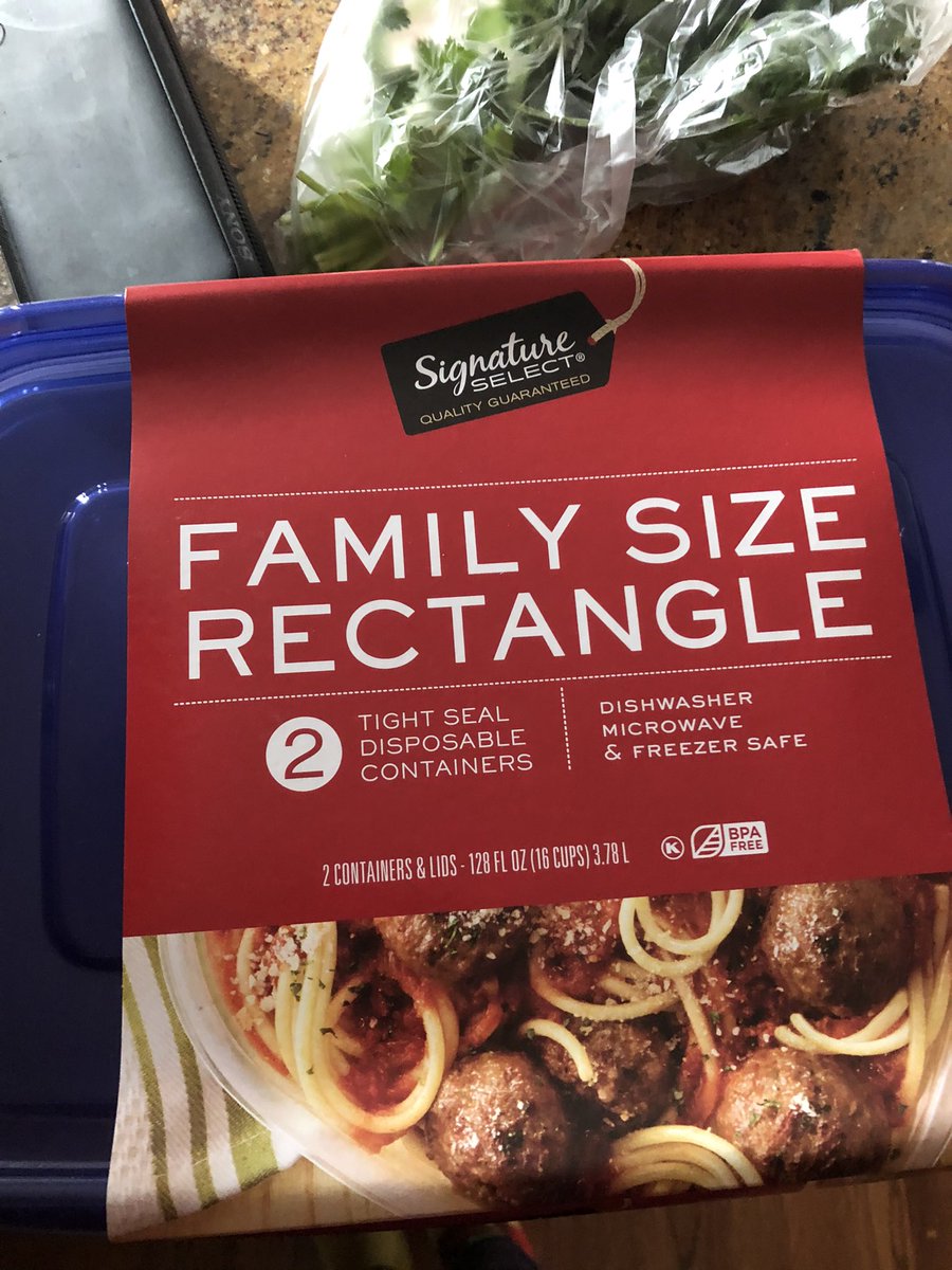 senatoradrianna's tweet photo. Entreé... you’re just describing a house.
cc: @eggy_boom @ScottAukerman https://t.co/c8fihHgbM7
