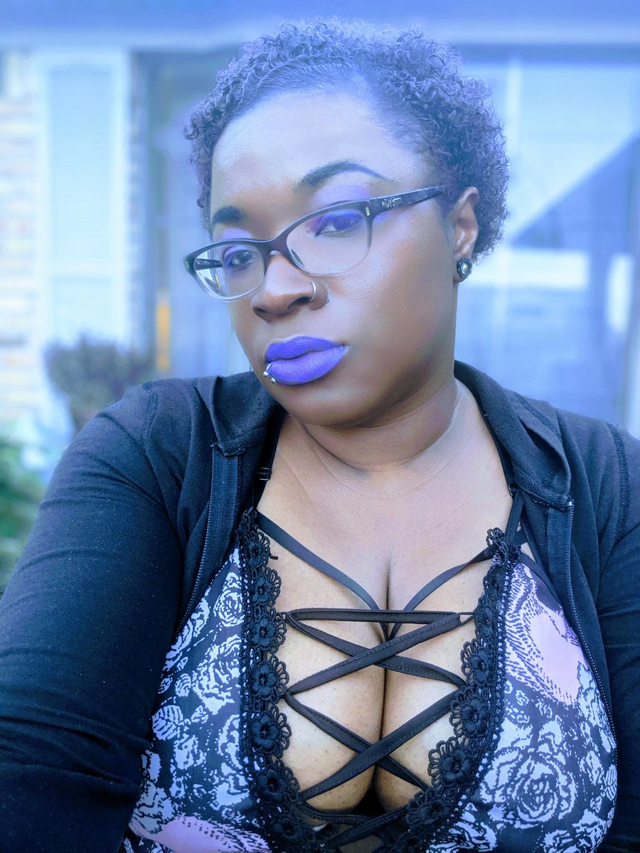 EbonyGoddessA's tweet photo. I want to own everything you have..
I want to control your life..
I want to humiliate you..
#Blackmail #Debt #Comtracts #Humiliation #FinDom #Tasks https://t.co/CCa5mM933A