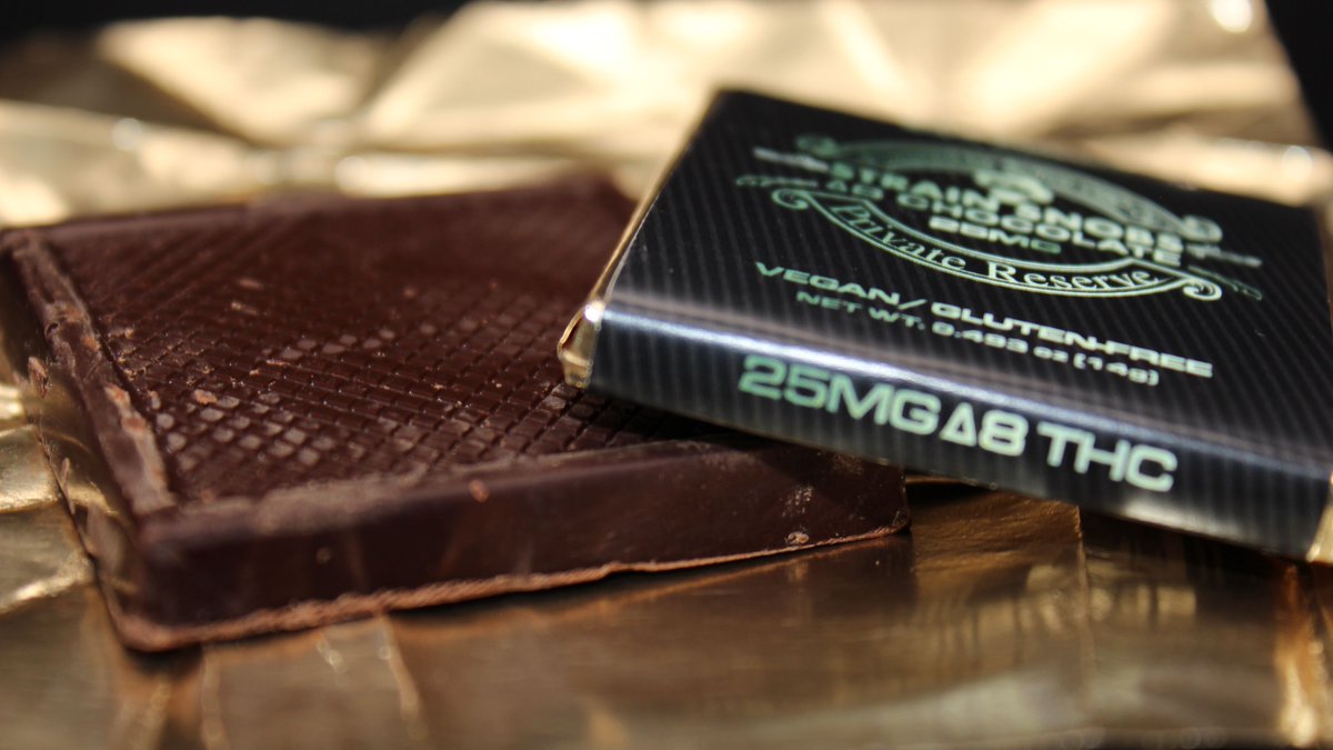 activecbdoil's tweet photo. Strain Snobs powered by Active CBD Oil delta 8 THC chocolates are now out! With 25mg of delta 8 THC in each delicious chocolate, why not try one! #DELTA8 #StrainSnobs #ActiveCBDOil #Edibles #Delicious https://t.co/kMI8HC0o8J