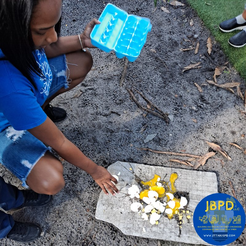 ECChildCareGuru's tweet photo. Messy Play is Learning. Children learn through play and making a mess! 
#TipTuesday #TeacherTips #LearningisMessy #LearningThroughPlay #JittaBugPD #ChildCareHelper https://t.co/uGiUpWgkDf