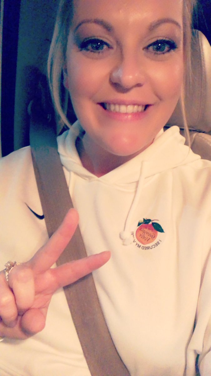 Done ✔️❤️🤍💙🍑🍑 #PostthePeach https://t.co/MyyXoUjkxc