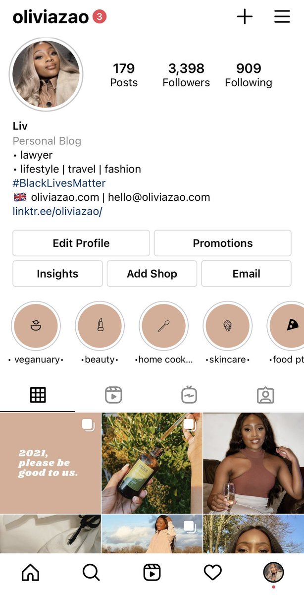 oliviazao's tweet image. Small plug for my page! Lifestyle, fashion and travel content for your headtop 🌴#LockdownContent