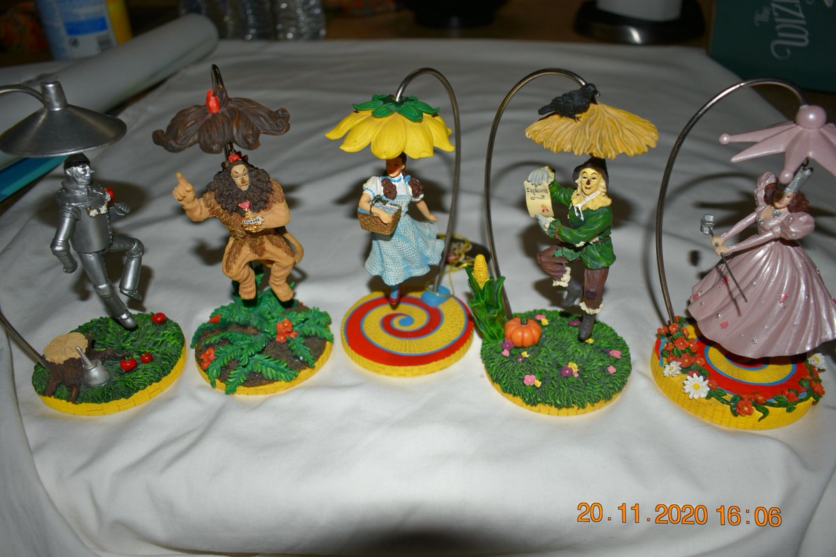 museum_oz's tweet photo. If you like seeing all these cool things then you should come check out the Northwest Oz #Museum #Virtual Tours at
https://t.co/AcAkjjywUo
You will see some very old Wizard of Oz #artifacts and #memorabilia.
Fun with #family and #friends 
🤗🙂🤗 https://t.co/u89ZGV9x1t