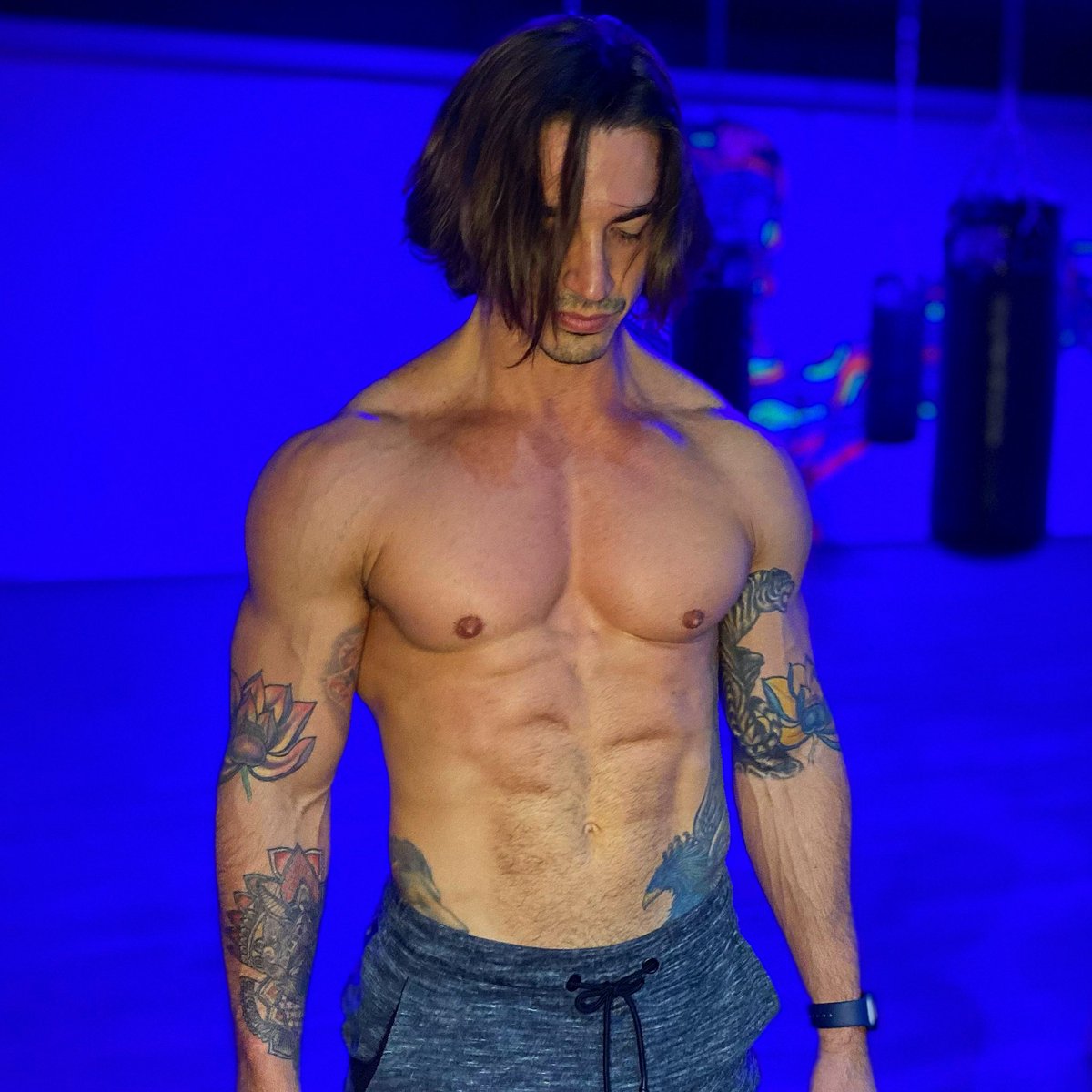 Jean_Stefano's tweet photo. Que opinan de estas fotos que me tomo @AleCamposMx !!! Lo contratamos tim?? https://t.co/xAu9Tk2vec