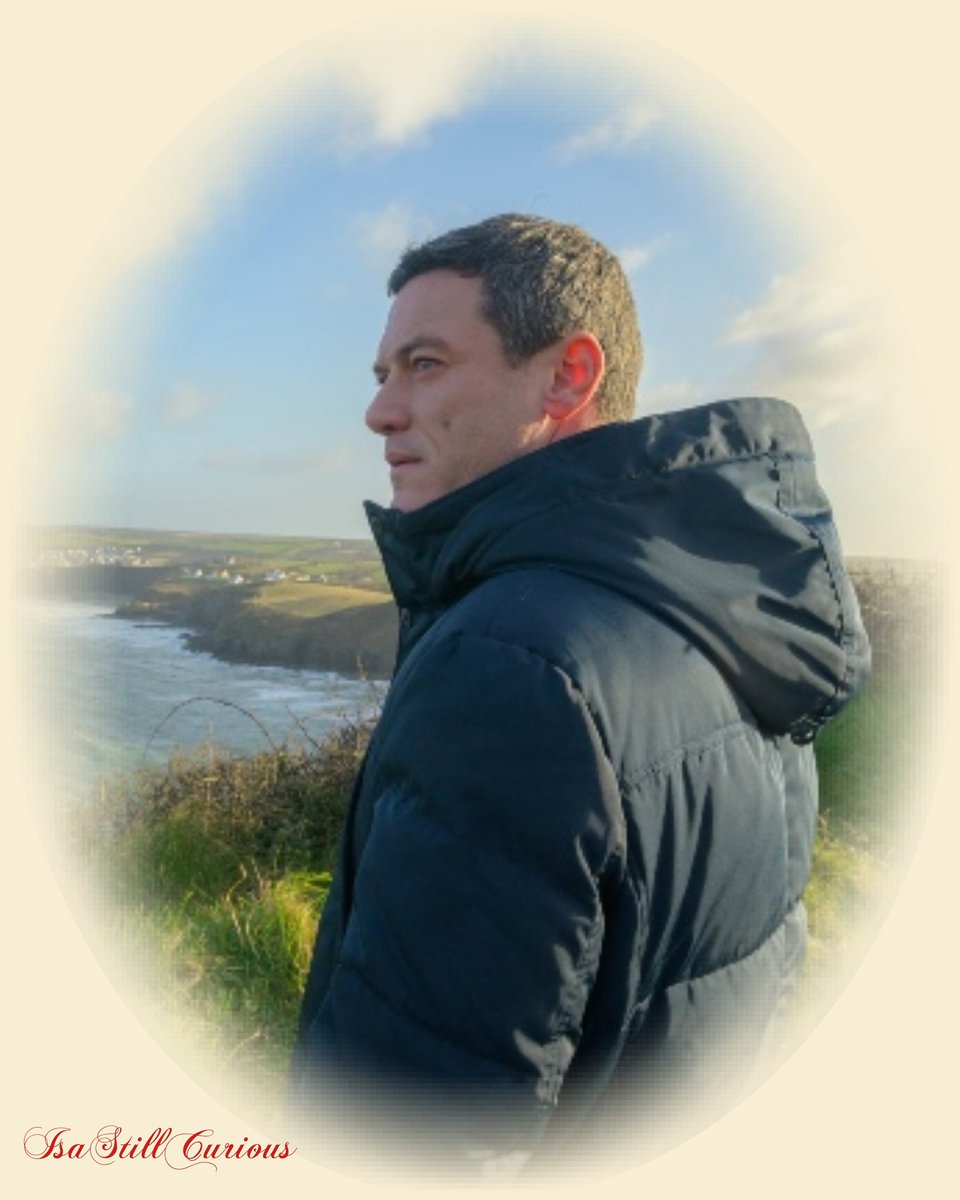 IsaStillDreamin's tweet photo. #WelshWednesday 🐲 #LukeEvans 🐲 #WelshPerfection #Wales #Cymru #Pembrokeshire #WilkinsWednesday https://t.co/Eg4vlEqVzA