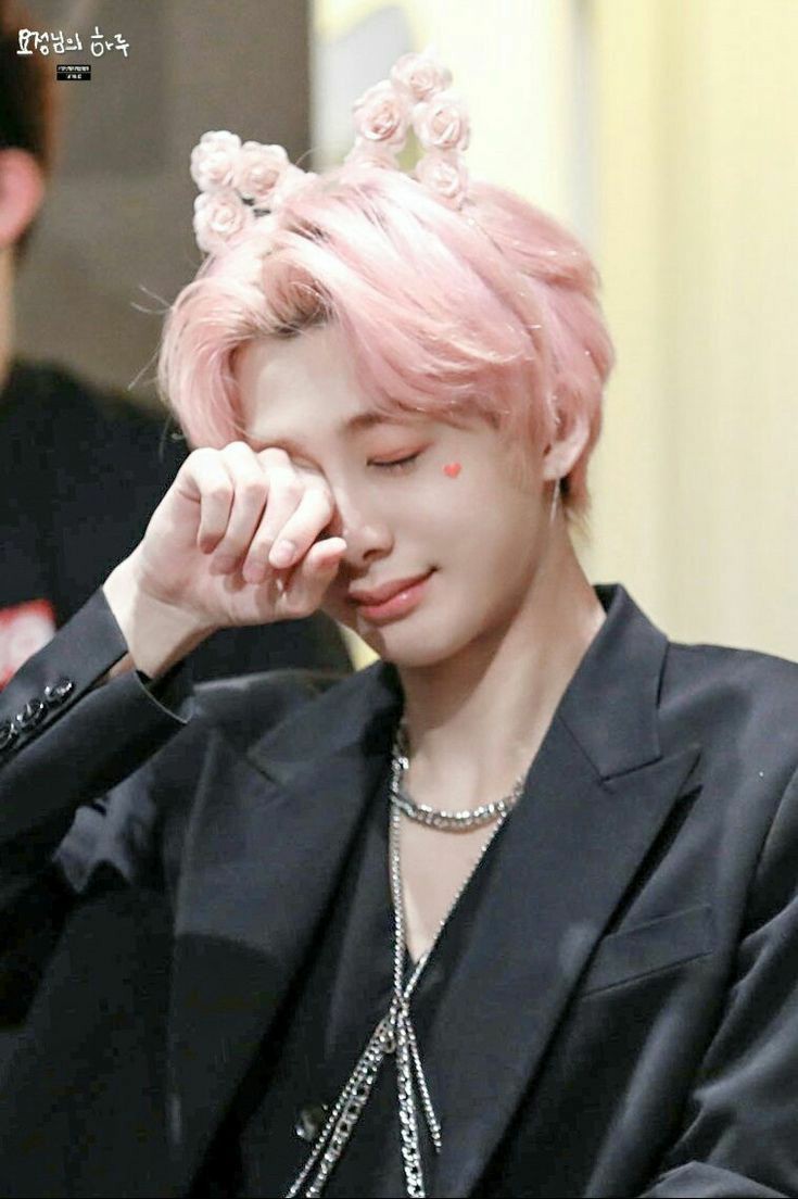 SoyBesameMucho's tweet photo. #1MonstaXenBillboard
#1MonstaXOnBillboard
#MonbebeFighting
@OfficialMonstaX
๐๐๐๐ https://t.co/eqCAIm6VQz