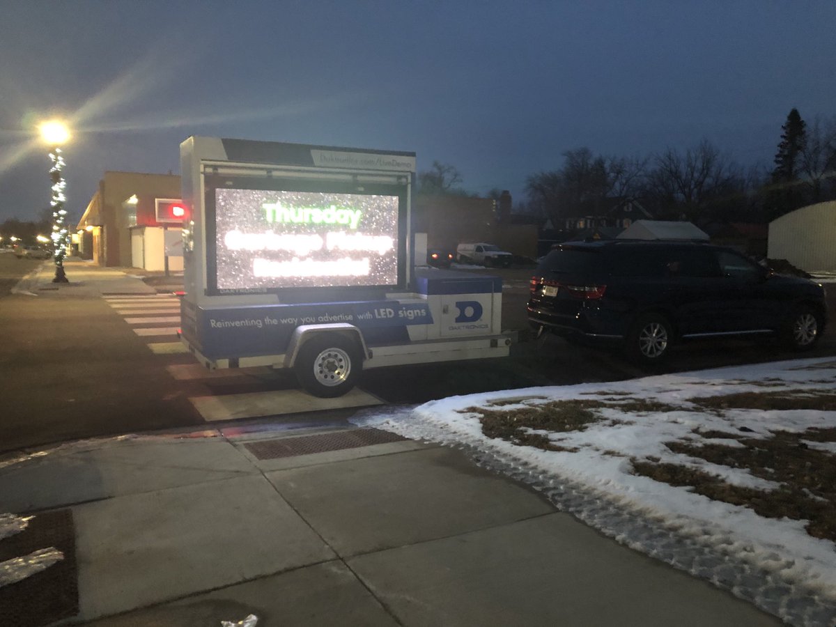 CoachCG's tweet image. Great night for sign demo!  ⁦@Daktronics⁩ #APSIGNS